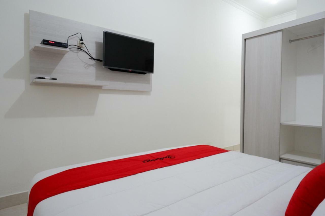 Reddoorz Near Mataram University Buitenkant foto